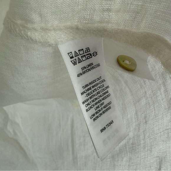 Tahari NWT linen blend medium button down - Picture 5 of 7